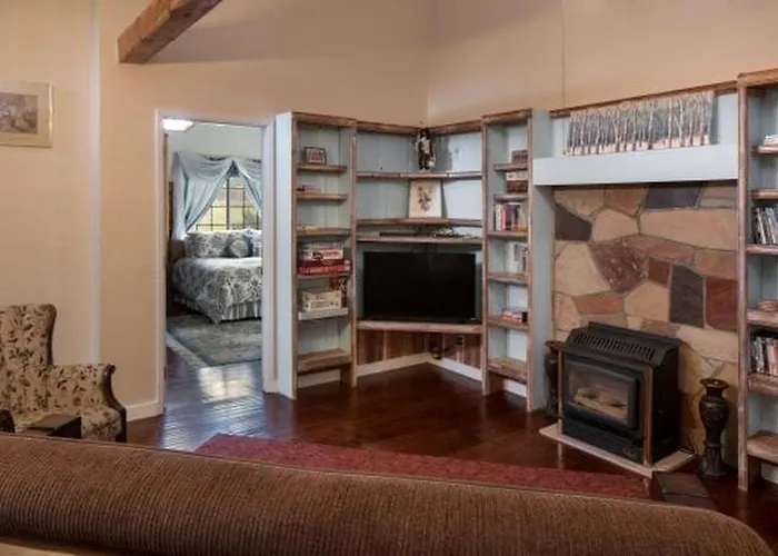 Amazing Spacious Log For Lage Family Groups With Incredible Backyard And Fantastic Views In Williams, Arizona Ferienhaus
