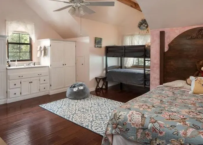 Amazing Spacious Log For Lage Family Groups With Incredible Backyard And Fantastic Views In Williams, Arizona Ferienhaus
